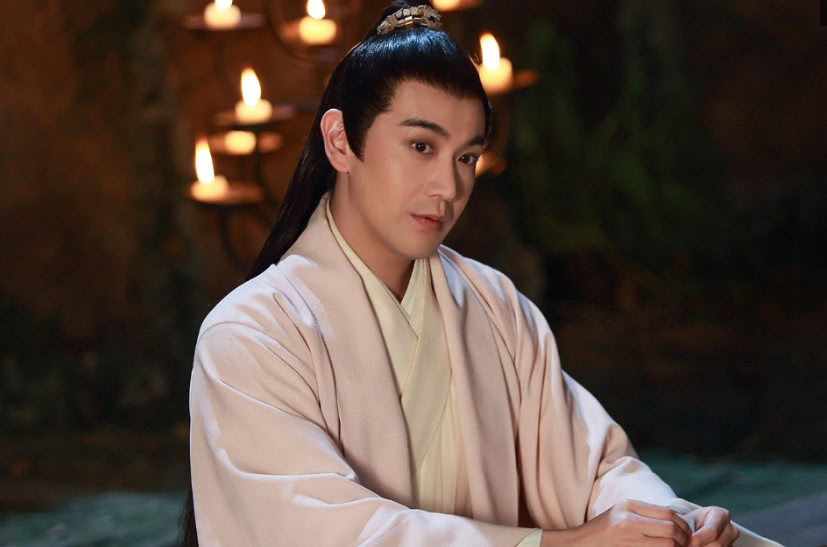 热巴高伟光是主角,白真折颜换人引争议