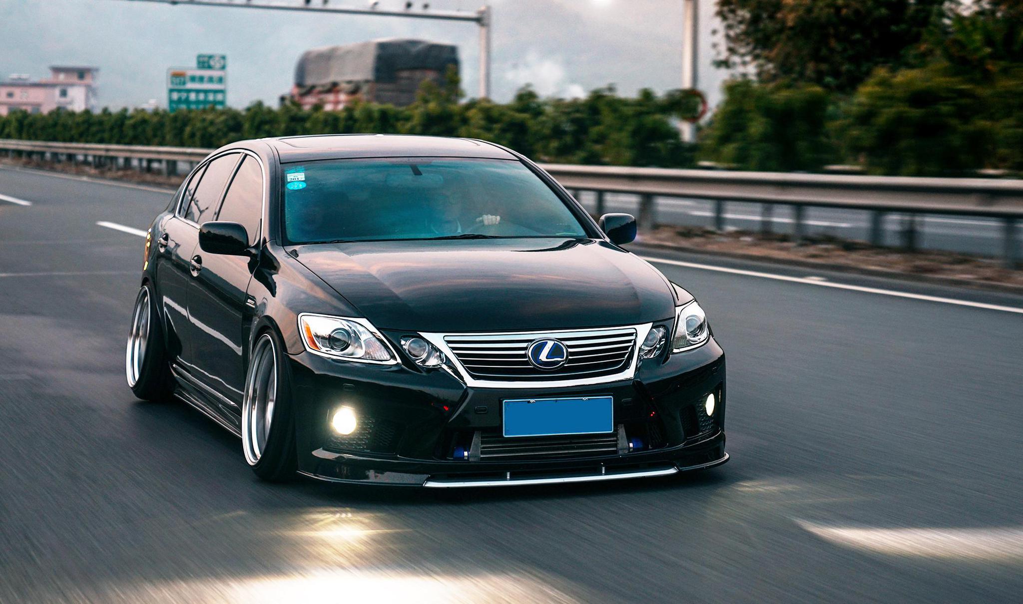 雷克萨斯gs300改装低趴姿态这绝对是内外兼修的顶级作品