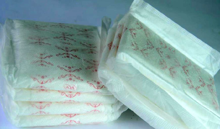 解放军训练时掉落一片卫生巾背后的真相值得我们深思