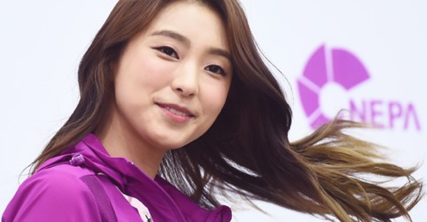 韩女星宝拉"秀身材"品牌发布会卖萌可爱,粉丝:前凸后翘