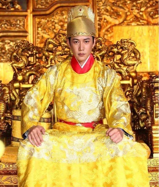 龙眉凤目 麻子脸蒜头鼻 到底哪个才是朱元璋的真实面目