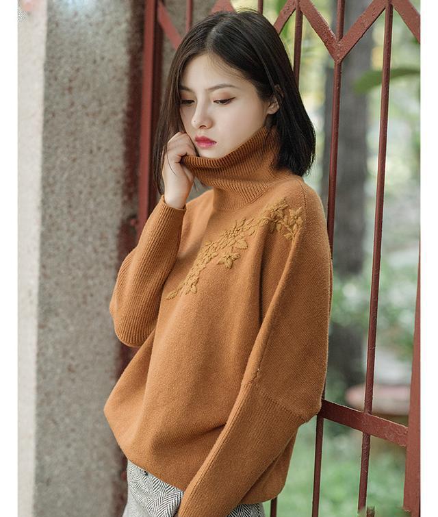 女人冬季有一条这样的毛衣, 随便怎么穿搭都有女神范!