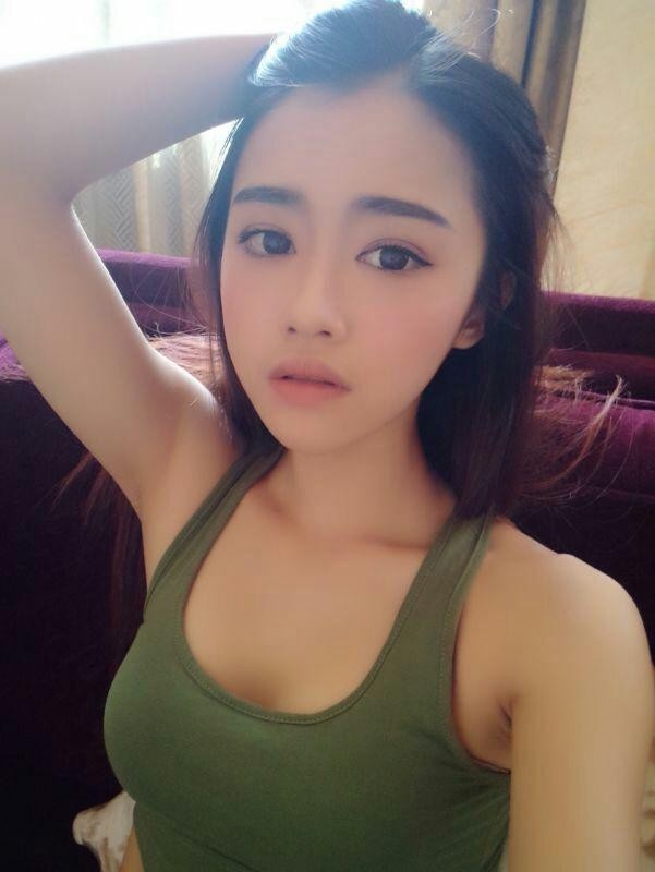 网络美女主播温妮生活照,清纯白皙又可爱