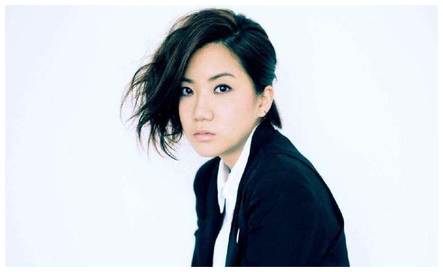 卢凯彤坠楼身亡,太太余静萍首度发声:我们都要坚强