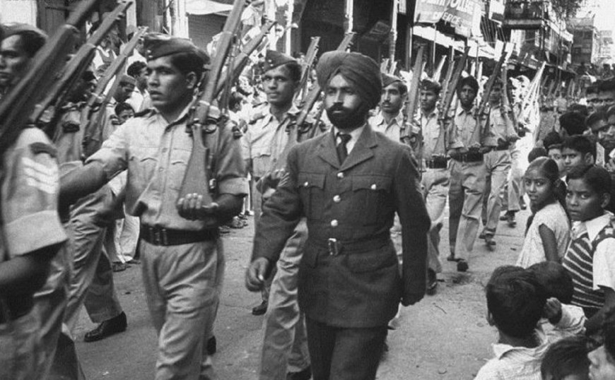 珍贵历史照片,1962年中印战争中的印度百态_新浪看点