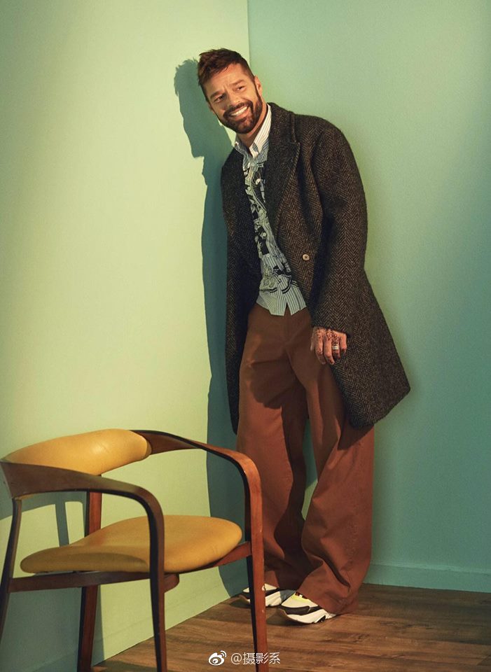 性感的rickymartin对留胡子的男人真是难以抵抗