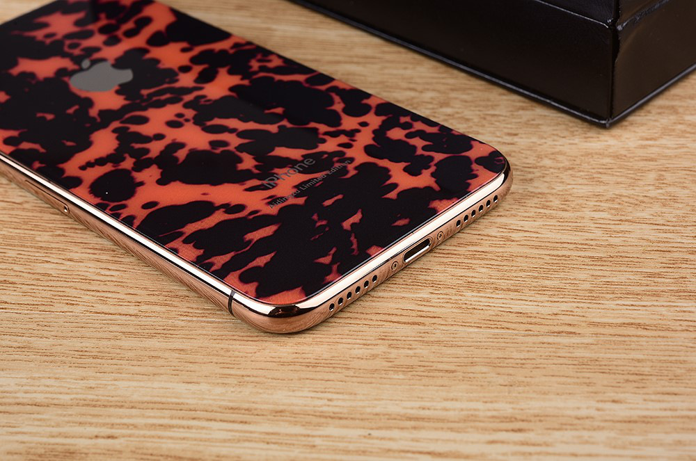 爱定族 iPhoneX特别版:很惊艳,价值不菲