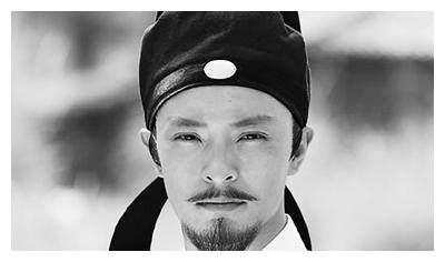 索元礼,波斯人,深目高鼻,满脸胡须,籍贯不详,年龄不详,卒于691年.