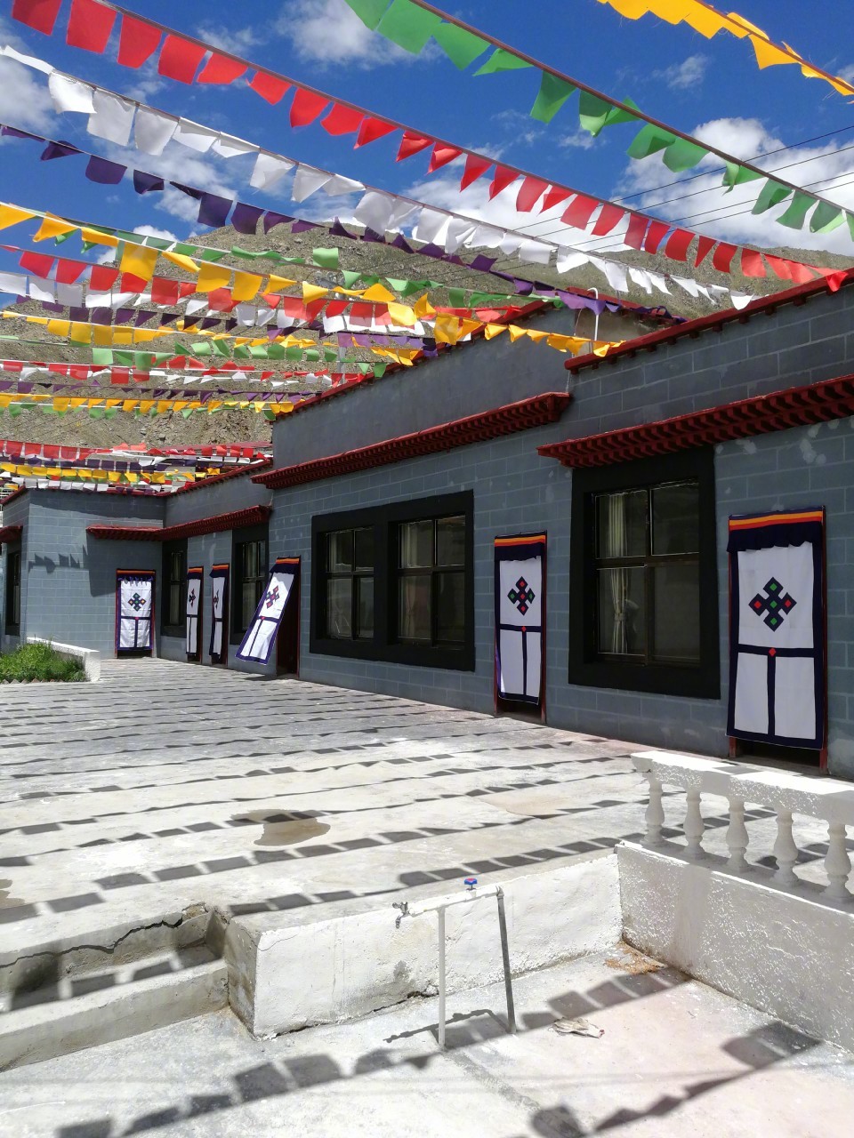 西藏的 民宿项目,是刚刚兴起的旅游服务项目,因拉萨乃仓团队思维独特