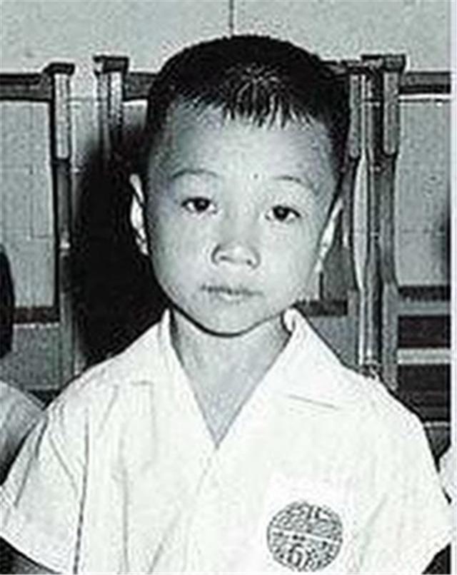 不过黎明小时候还是帅帅的小男孩.答案:黎明第1位我的天呀!