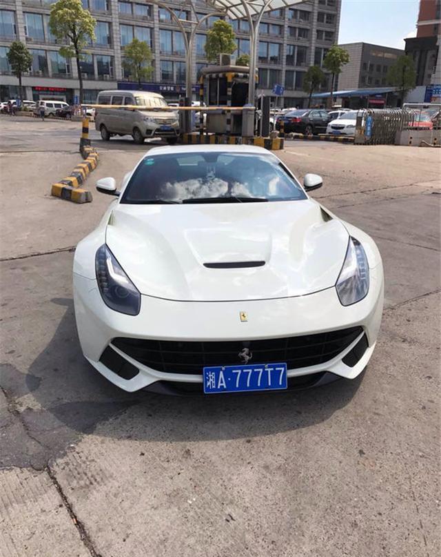 湖南长沙的顶级豪车是越来越多了,看看有没你见过的?