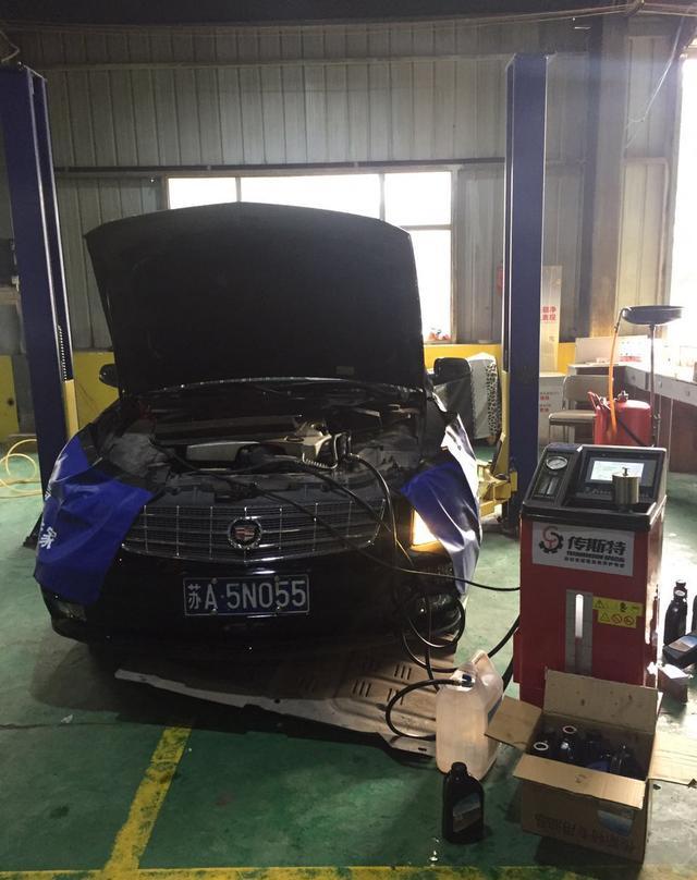 凯迪拉克换油,老车换好油一样长寿!