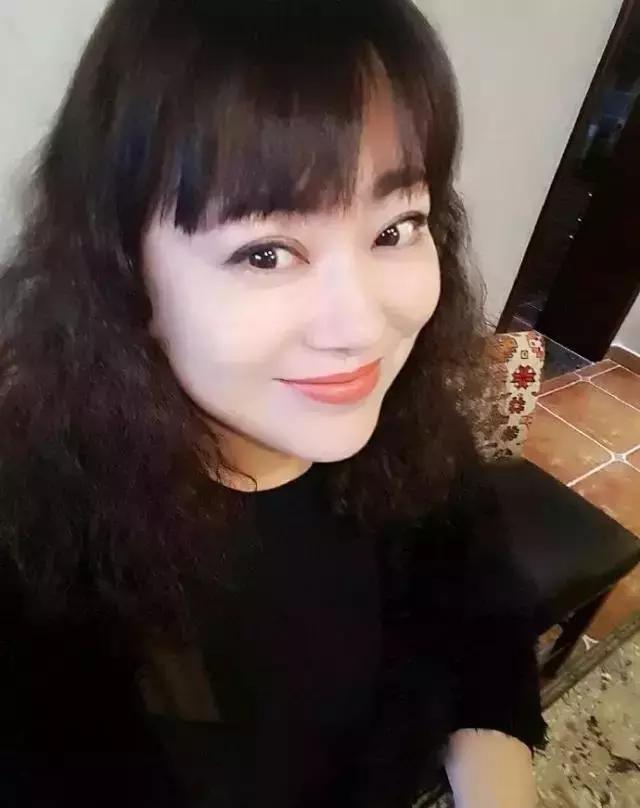 又"丑"又胖,逆袭成少女再嫁小15岁鲜肉|李菁菁|王灏森|金婚_新浪新闻