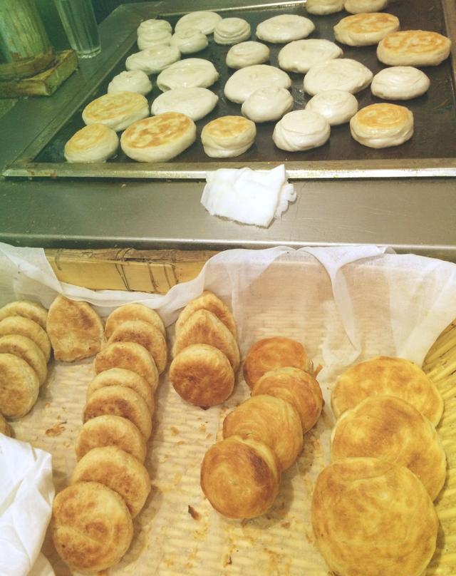 来焦作旅游不可错过的美食——靳贤书烧饼