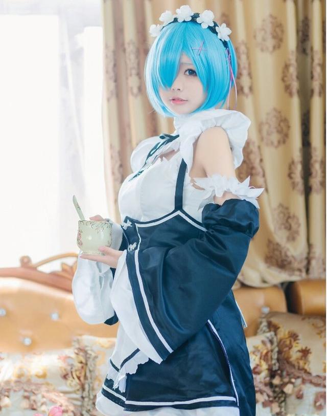 二次元动漫真人由于lolu稳超可爱的