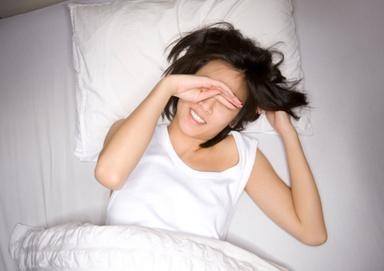 内的生物钟的节律,打乱了个人的作息规律,会让人没精打采,委靡不振