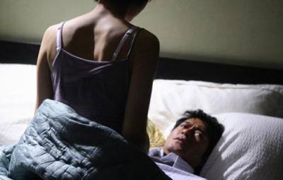 男女情到深处, 最舒服的4个浪漫小动作!