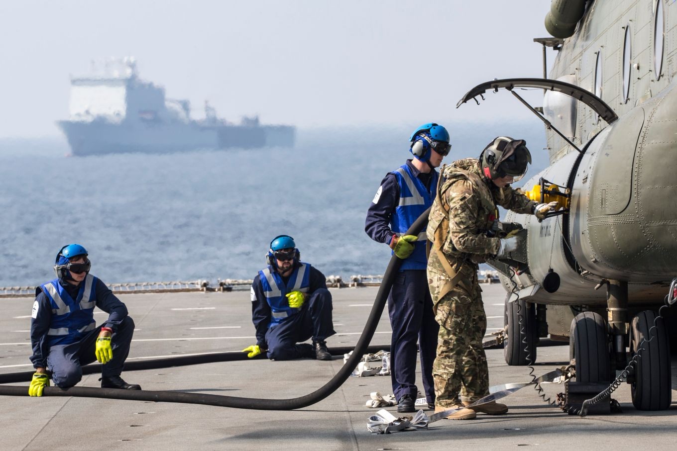 阿曼与英国举行大规模军事演习
