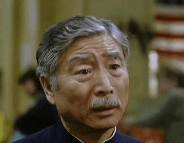 曾是军人,61岁饰演父亲红极一时,却在辉煌中因肾衰竭去世|李安|郎雄|肾衰竭|父亲|天脉传奇_新浪新闻