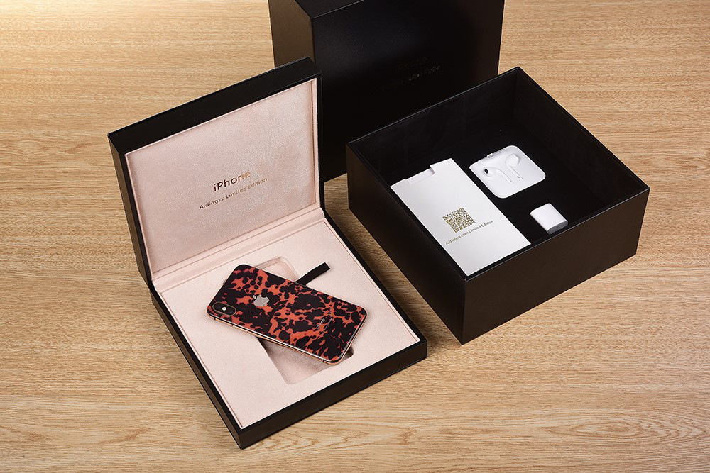 爱定族 iPhoneX特别版:很惊艳,价值不菲