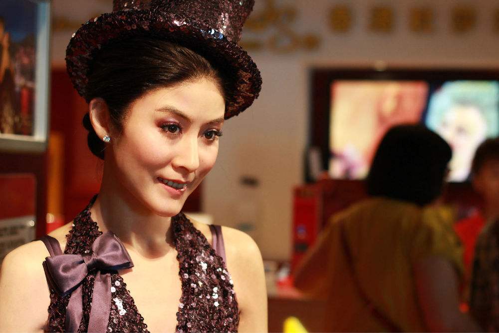 46岁的她为生孩子,不惜打百针备孕,要放弃时突然喜获龙凤胎|颜嘉乐