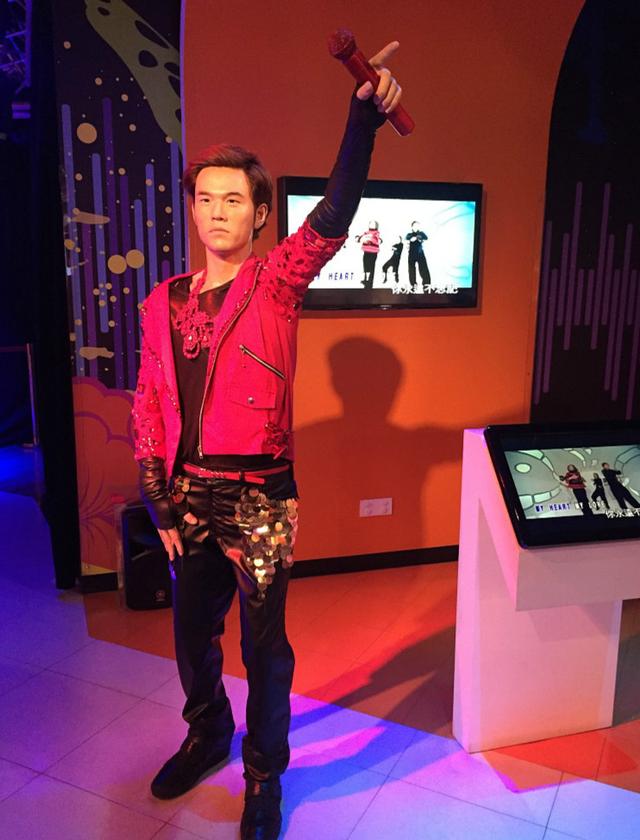 杨幂蜡像逼真比本人还美 周杰伦瘦成了赵玉田