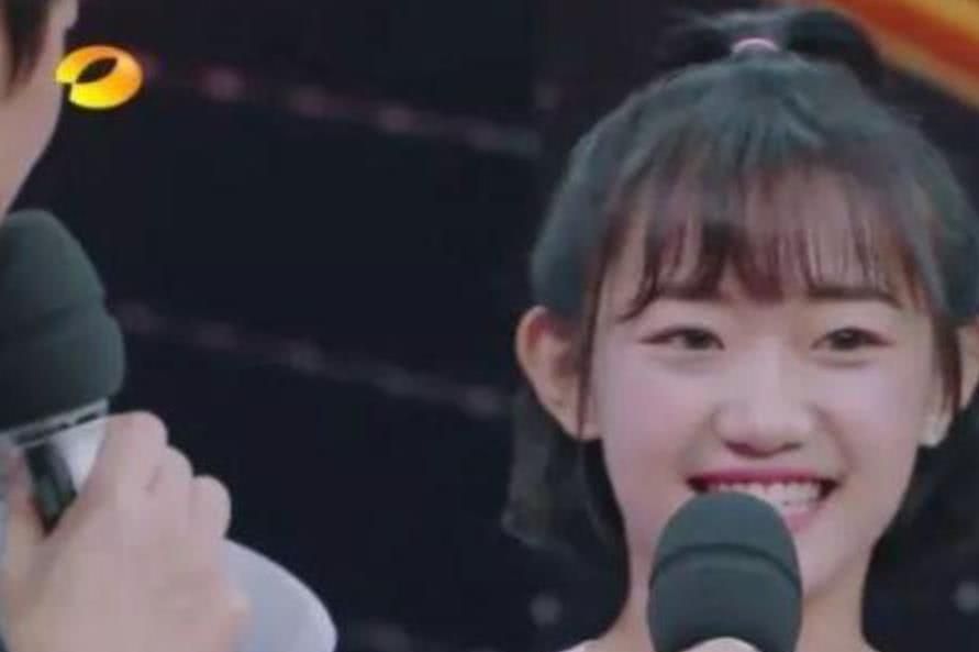 抖音网红代古拉k上快乐大本营,一句话暴露智商