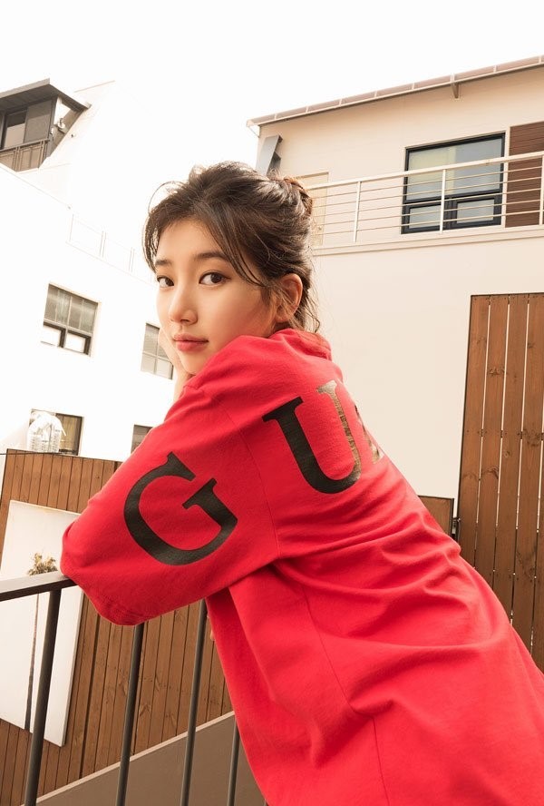 韩国女艺人秀智拍代言宣传照 面容姣好气质清纯