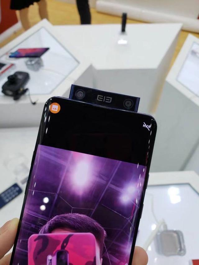 oppo欲哭无泪大象推出升降摄像头手机网友有点像findx