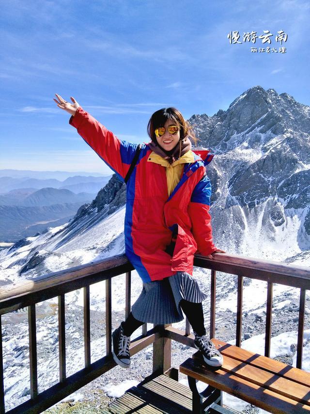 带着家人去丽江我是认真的拍照却是丑的网友女主是多余的