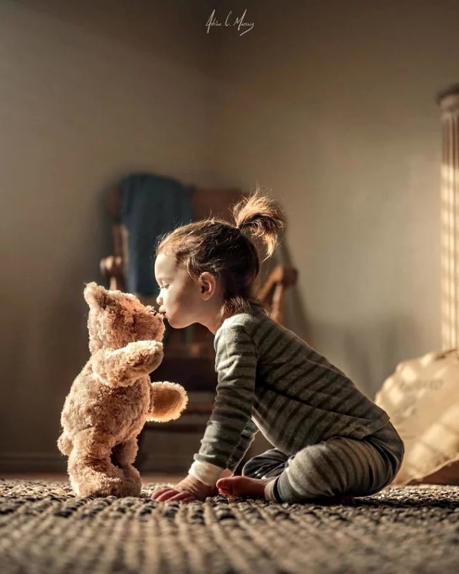 拍照技巧 孩子和泰迪熊 竟然可以拍出这么唯美纯真的照片