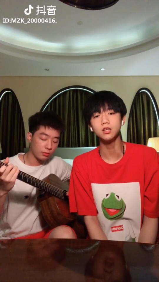 孟子坤0918抖音更新孟子坤演唱《戒烟》 戒了