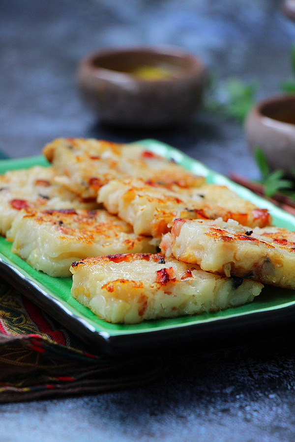 腊味萝卜糕腊肠做的萝卜糕,好好吃哟