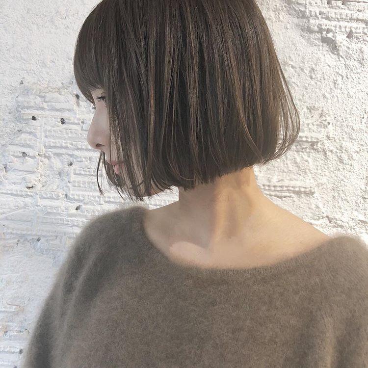 内扣短发发型才是流行中经久不衰的发型