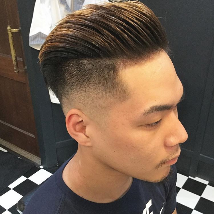 精致的男士都应该选择一个时尚的侧分油头