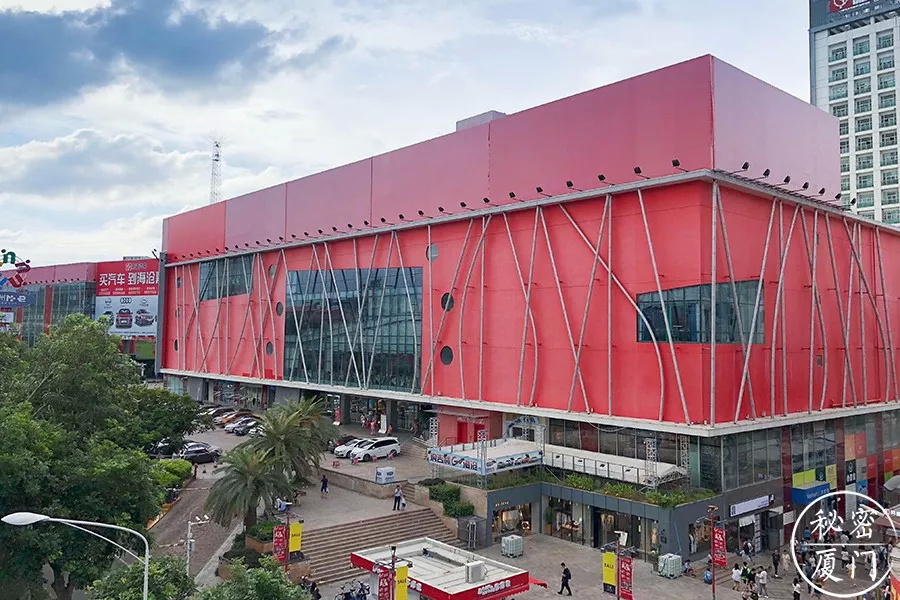 加州商业广场:莲前东路123号 靠瑞景一侧跟brt相连的是自行车道的起始