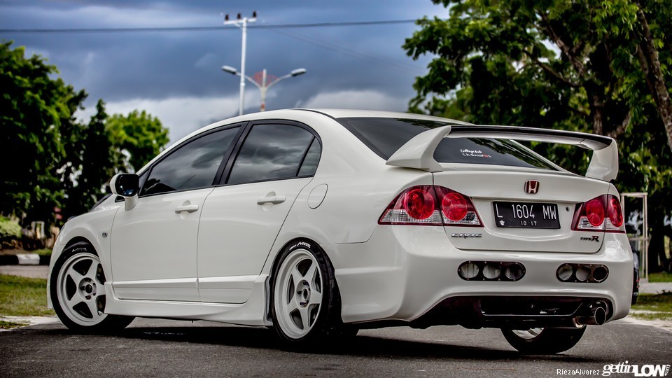 还真的找不到死角一台堪称完美的06款改装思域