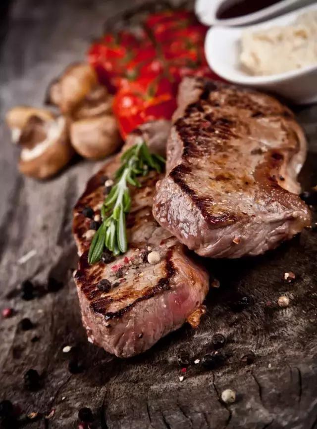 七月份牛排摆盘欣赏|牛排|摆盘|配菜_新浪新闻