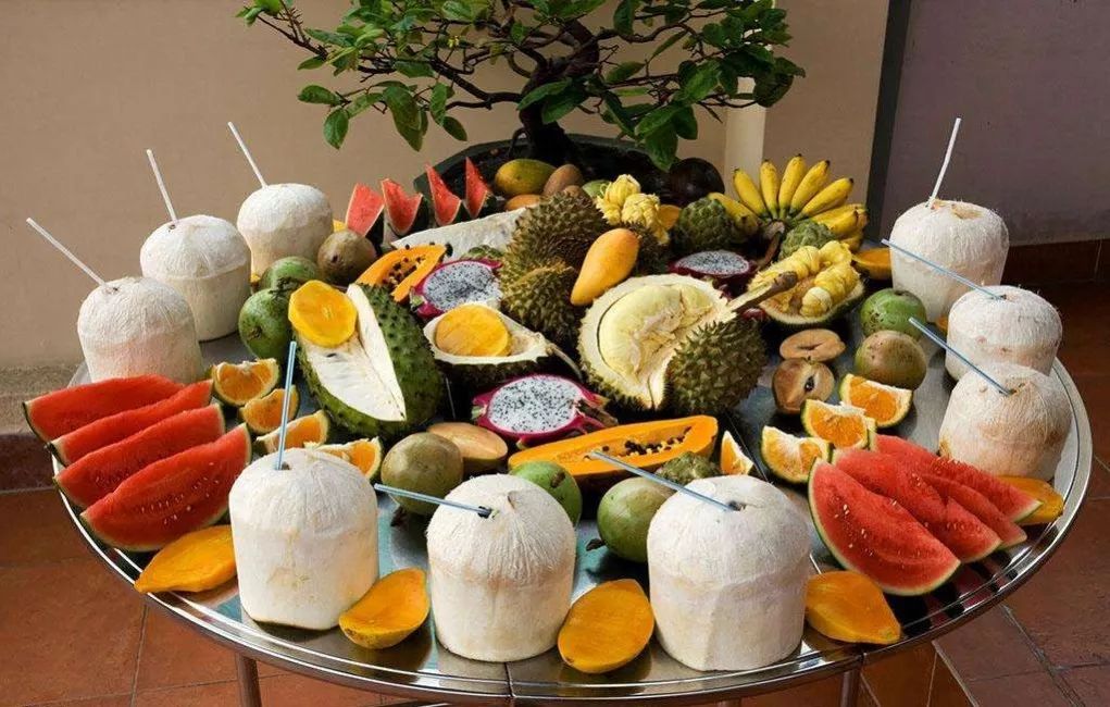 摆一桌"奢侈"的异国水果宴也不为过如果你觉得在芒街就只能这样玩?