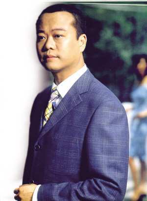 tvb收视之王欧阳震华,娶第一代赌王孙女,结婚多年至今无子