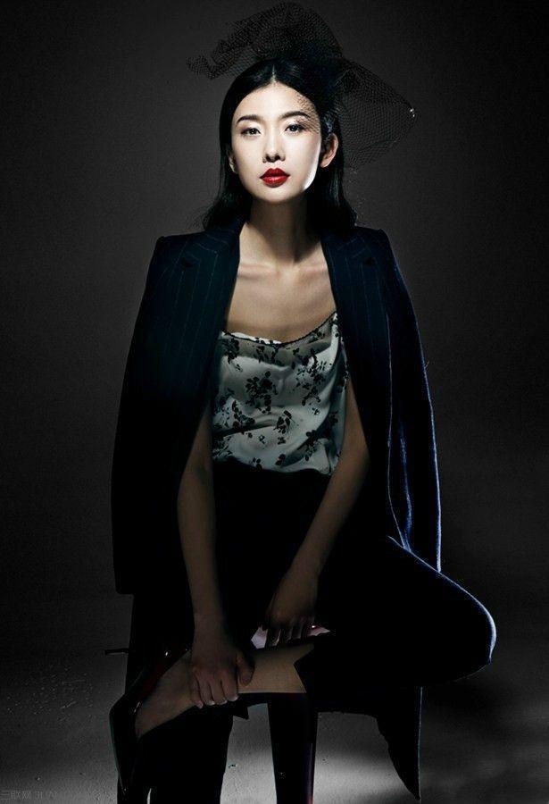 她身高182总是演温柔大姐姐,戏里她黑化逆袭,戏外刚诞下一子