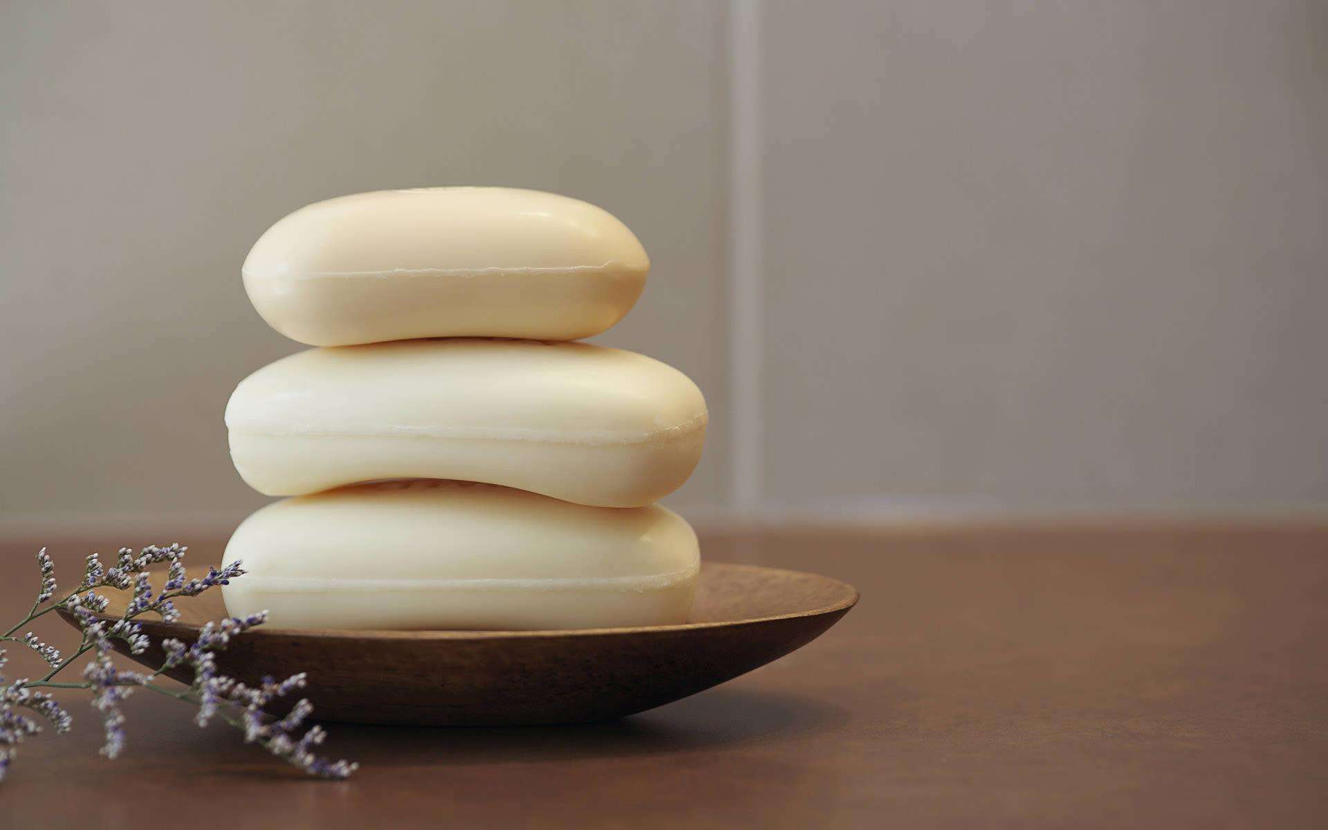 为何老司机车内常备一块肥皂?别想歪!知道原因后你也会放一块!