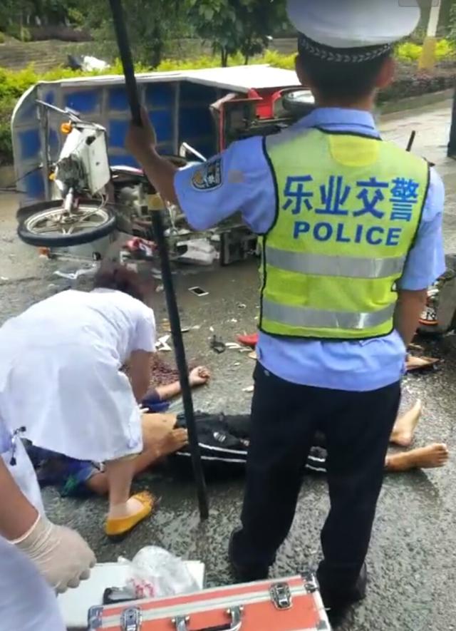 鬼火追风少年驾驶摩托车与三轮车发生相撞 1人当场死亡