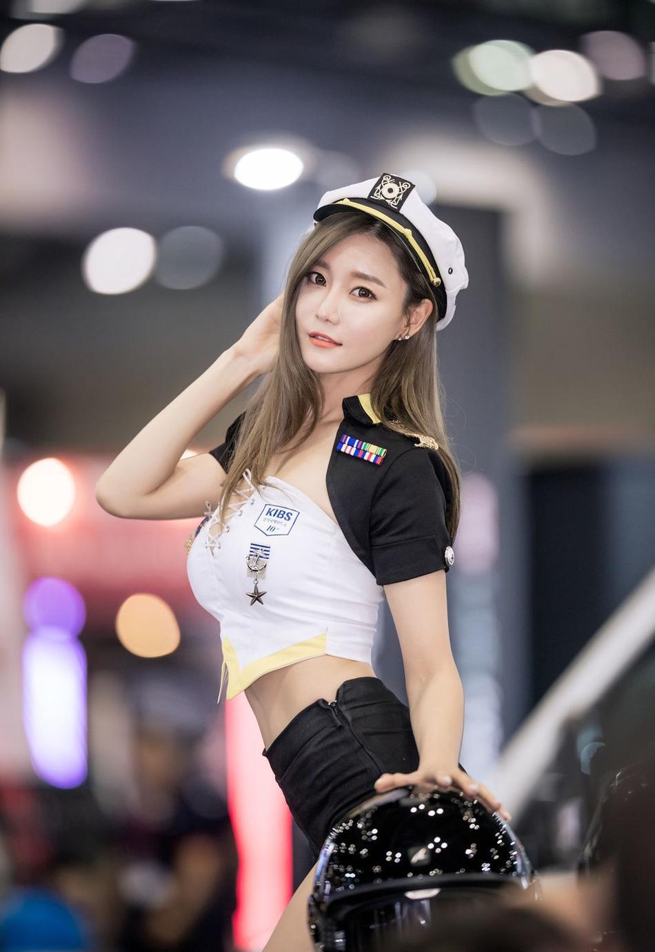 韩国人气车模身材傲人 童颜清纯 皮肤白嫩吐舌可爱|崔瑟琪|童颜|车模