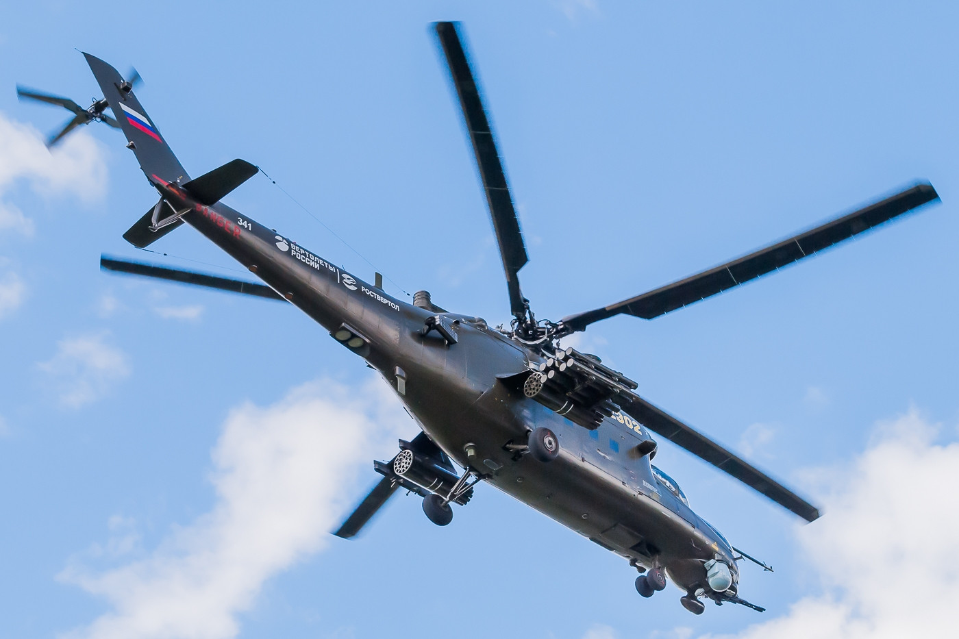 苏联俄罗斯武装直升机的先驱者米24型雌鹿武装直升机