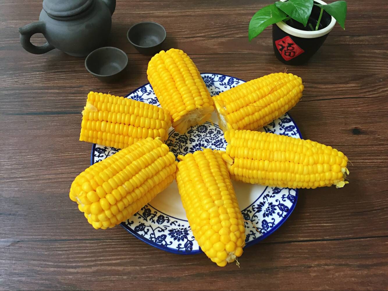 煮玉米的时候放点"它",保证玉米熟得快,香甜又可口,收藏了!