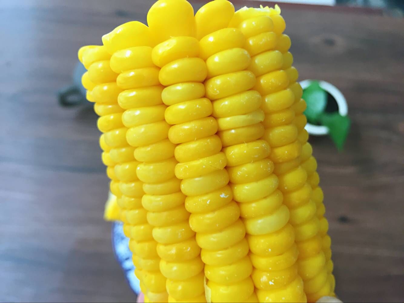 煮玉米的时候放点"它",保证玉米熟得快,香甜又可口,收藏了!