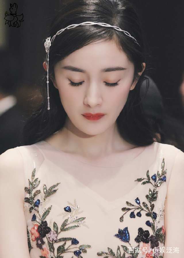 七位女星闭眼,热巴清新,郑爽好甜,赵丽颖让人心疼!你看好谁?