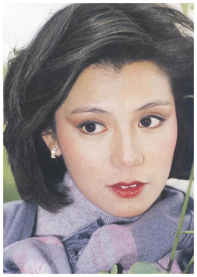 为什么有些女人总是离不开渣男,她曾红遍两岸三地,却为爱自杀