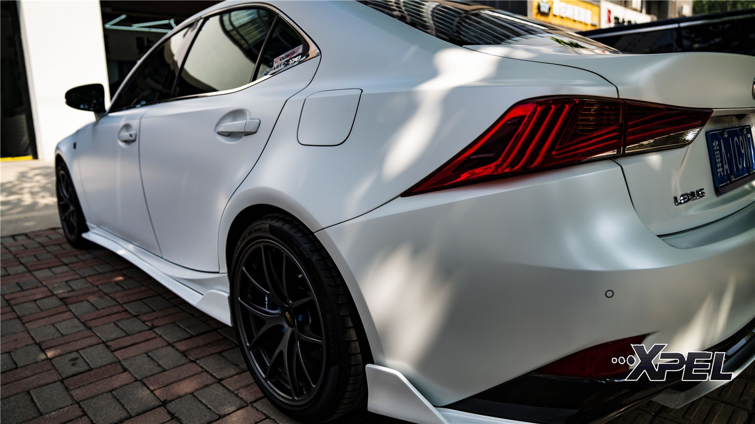 雷克萨斯is300贴xpel隐形车衣,磨砂哑光效果